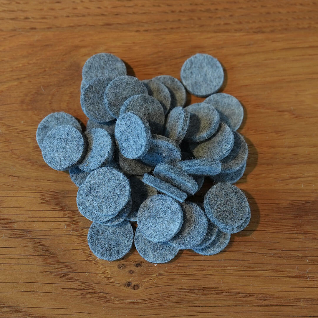 40 Filzgleiter Filzronden ø 2 cm aus 3 mm Filz hellgrau